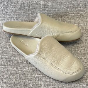 OluKai Soft Cream Leather Slippers/ size 10 slippers